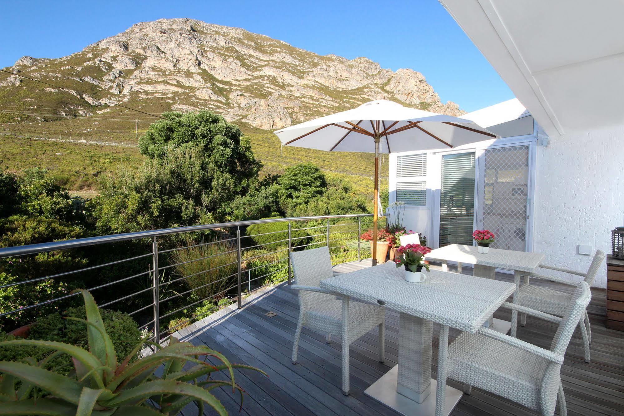 Whale Coast Villa Германус Екстер'єр фото
